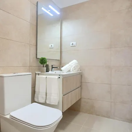 Recently Renovated, With Views, Barbecue And Outdoor Shower דירה קלטה דה פוסטה