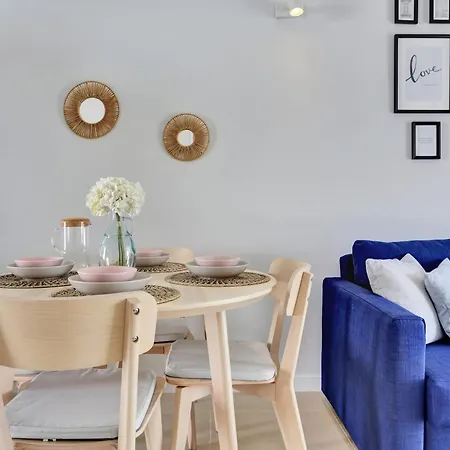 Recently Renovated, With Views, Barbecue And Outdoor Shower 아파트 *