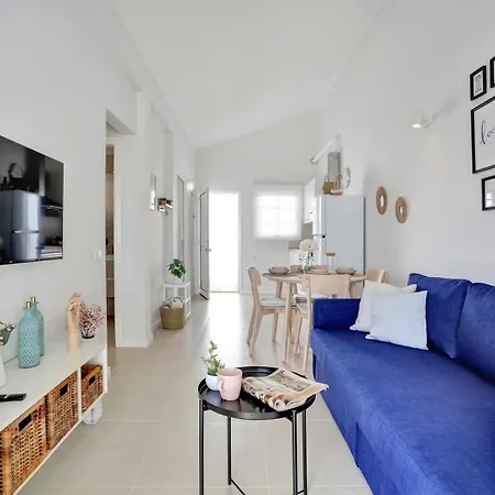 Recently Renovated, With Views, Barbecue And Outdoor Shower 아파트 칼레타데푸스테