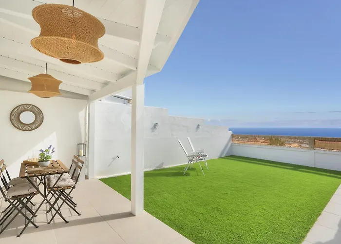 Recently Renovated, With Views, Barbecue And Outdoor Shower Apartment Caleta De Fuste
