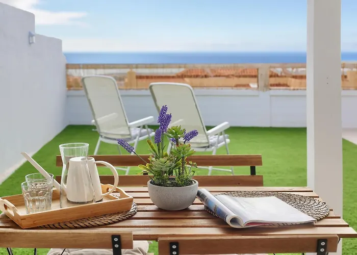 Apartment Recently Renovated, With Views, Barbecue And Outdoor Shower *
